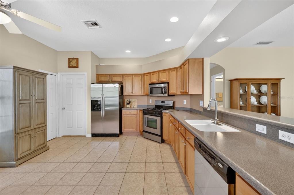 2359 Wakefield Way Mount Dora, FL 32757 - Photo 14 of 60