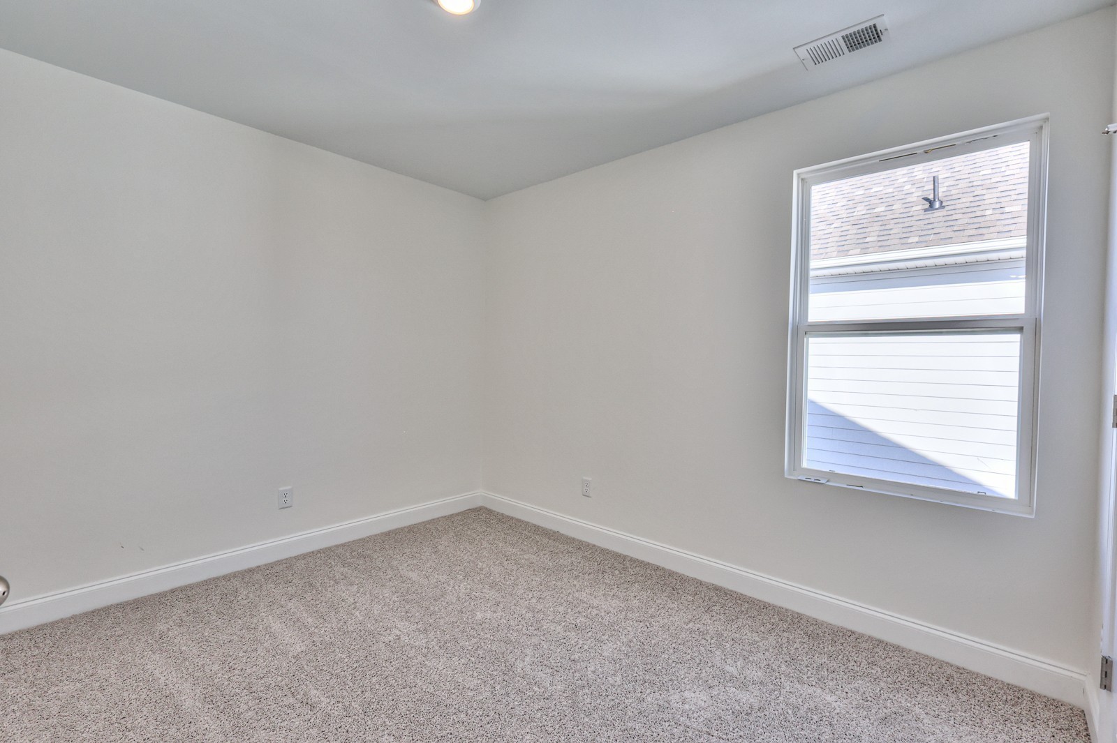 1033 Bluestem Road Columbia, TN 38401 - Photo 28 of 36 an empty room with a window