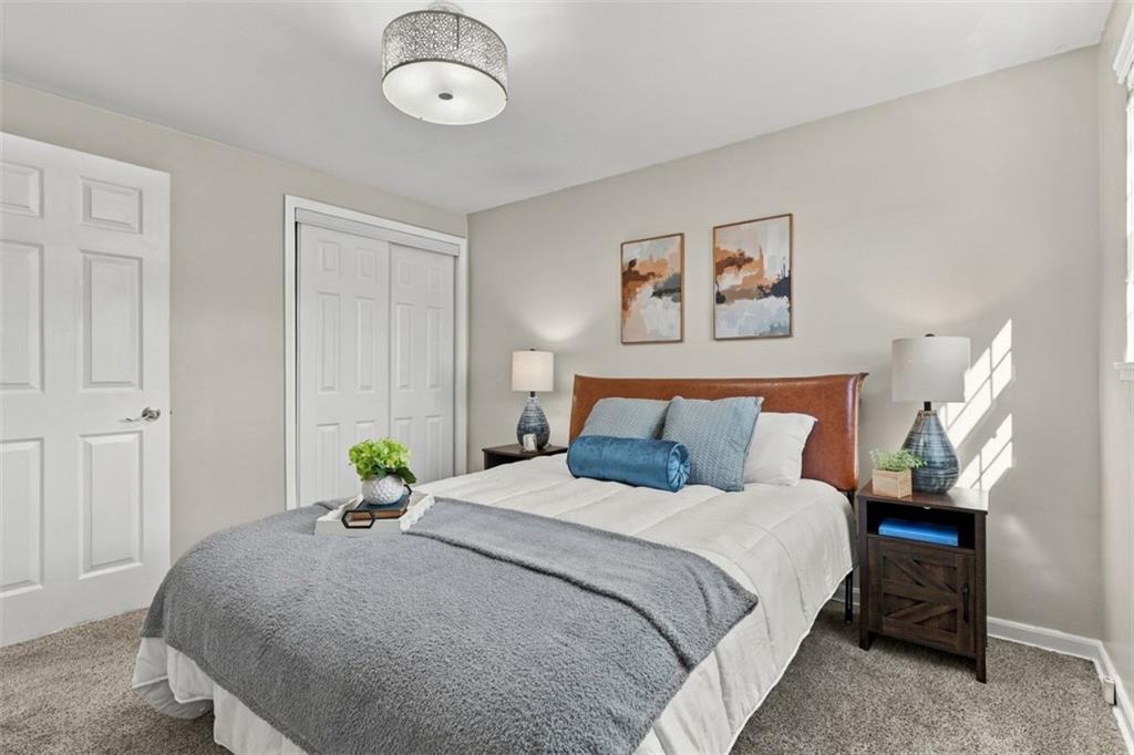 229 Orchard Spring Road Pittsburgh, PA 15220 - Photo 11 of 27 Gallery Image 11