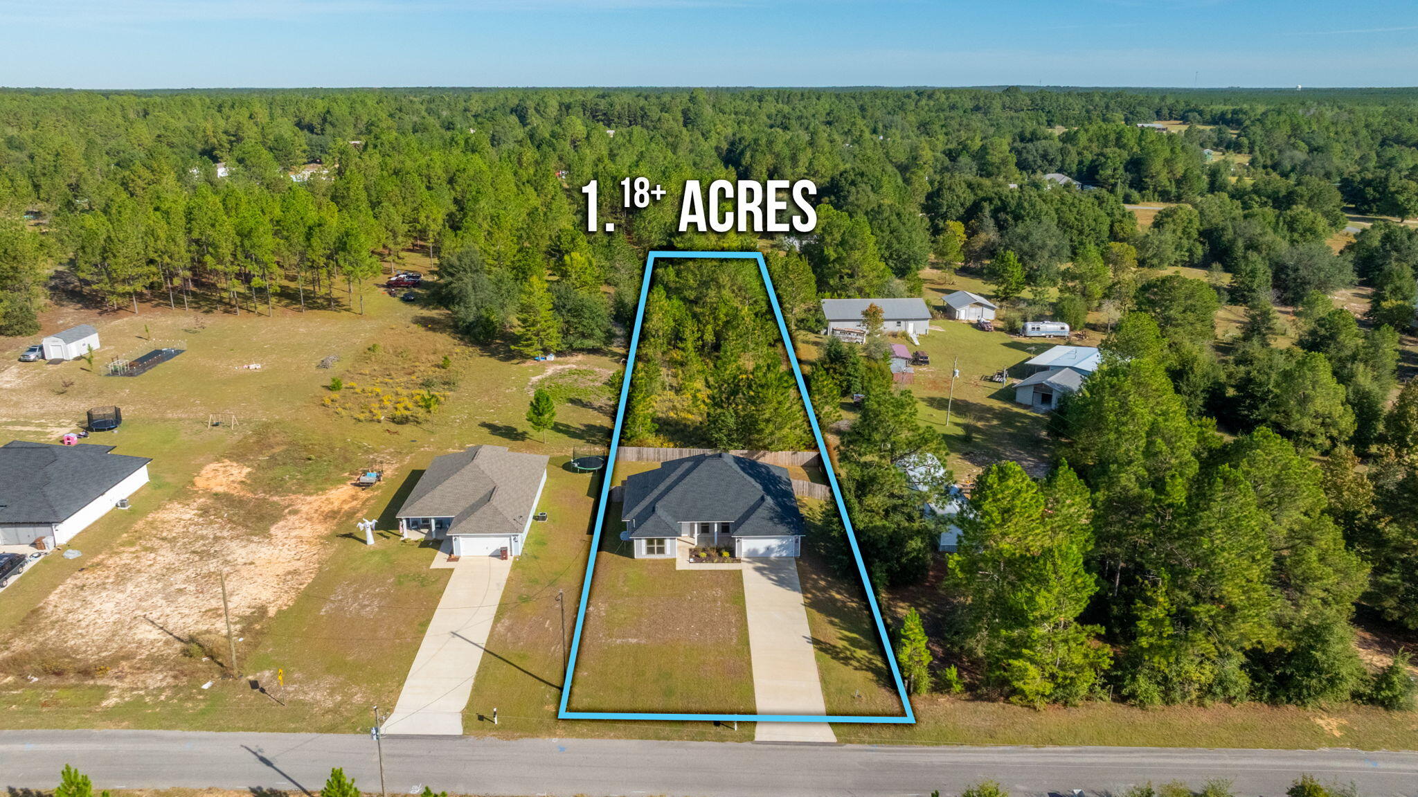 10152 American Farms Road Milton, FL 32583 - Photo 2 of 49 a picture of a park