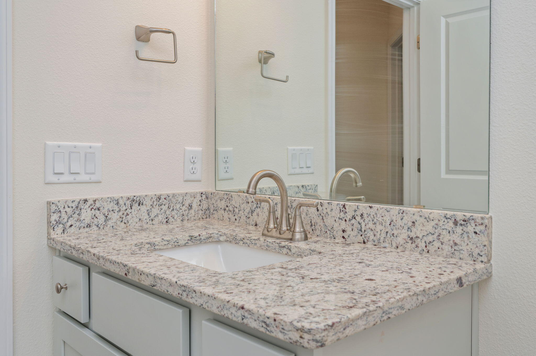 10152 American Farms Road Milton, FL 32583 - Photo 34 of 49 a close view of sink and tap