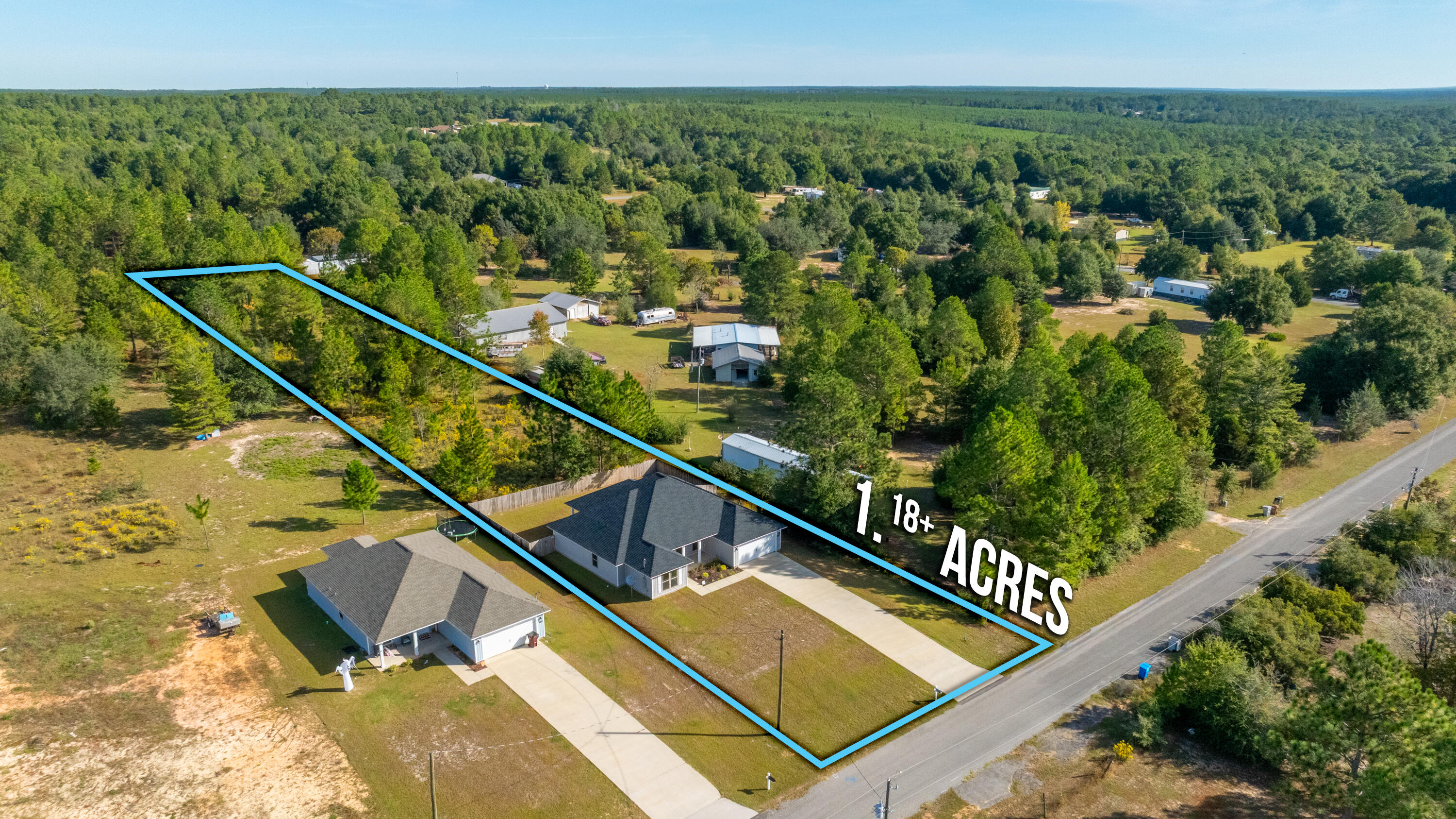 10152 American Farms Road Milton, FL 32583 - Photo 49 of 49 a view of a city from a balcony