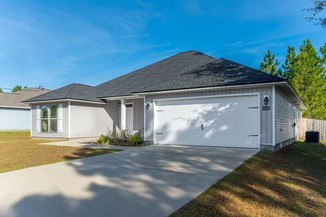 a front view of house with yard