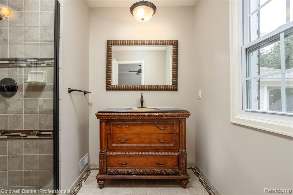 56 Oxford Road Grosse Pointe Shores, MI 48236 - Photo 34 of 64
