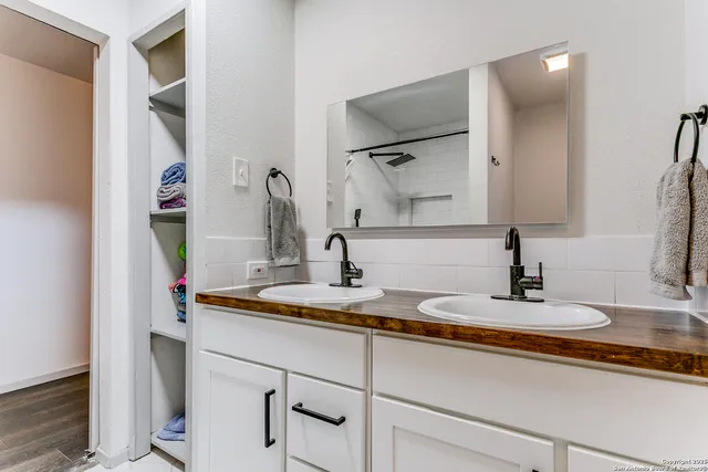 $347,000 | 513 Winfield Boulevard, Windcrest, TX 78239