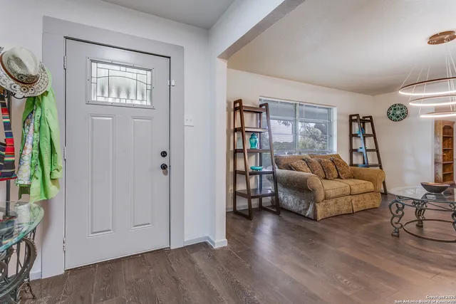 $347,000 | 513 Winfield Boulevard, Windcrest, TX 78239