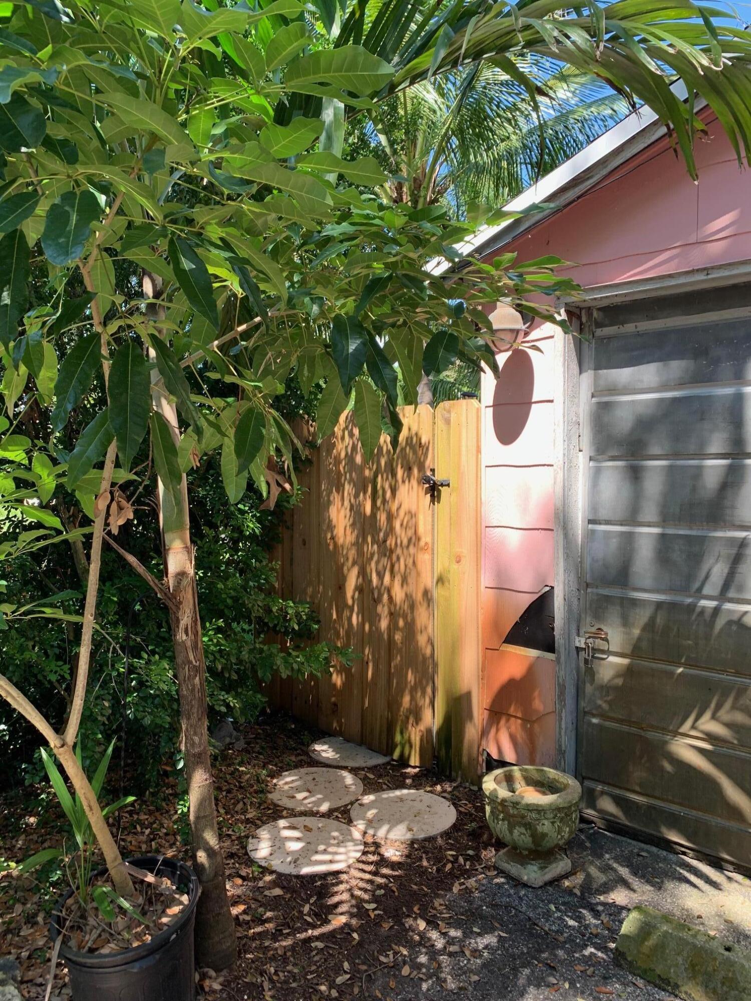 920 Mathis Street, Unit B Lake Worth, FL 33461 - Photo 5 of 21 mathis gate