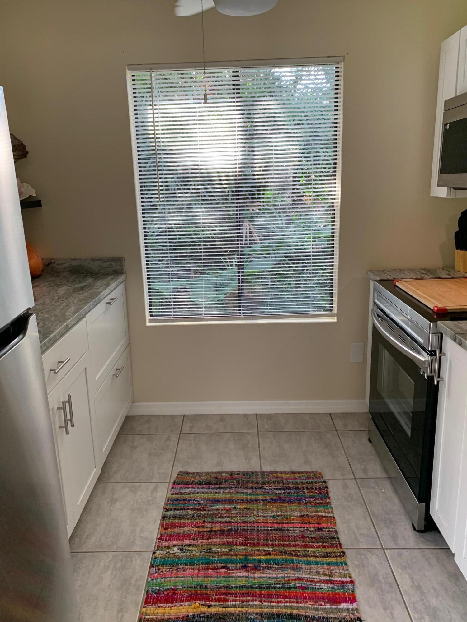 920 Mathis Street, Unit B Lake Worth, FL 33461 - Photo 9 of 21 M 2