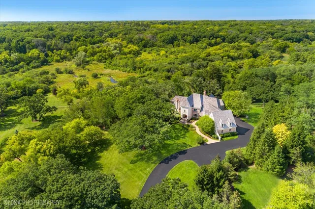 $2,495,000 | 1 Rock Ridge Lane, Barrington Hills, IL 60010