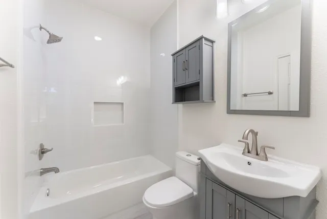 $799,000 | 38 North Dragonwood Place, Spring, TX 77381