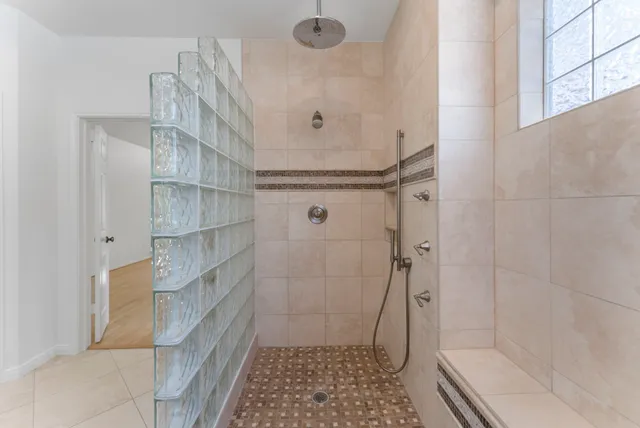 $799,000 | 38 North Dragonwood Place, Spring, TX 77381