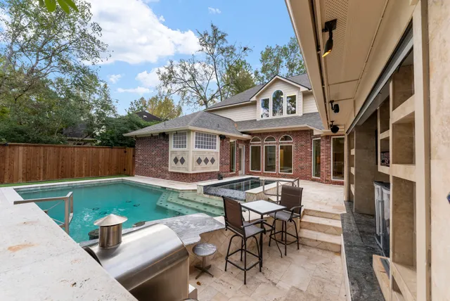 $799,000 | 38 North Dragonwood Place, Spring, TX 77381