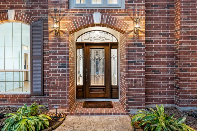 $799,000 | 38 North Dragonwood Place, Spring, TX 77381