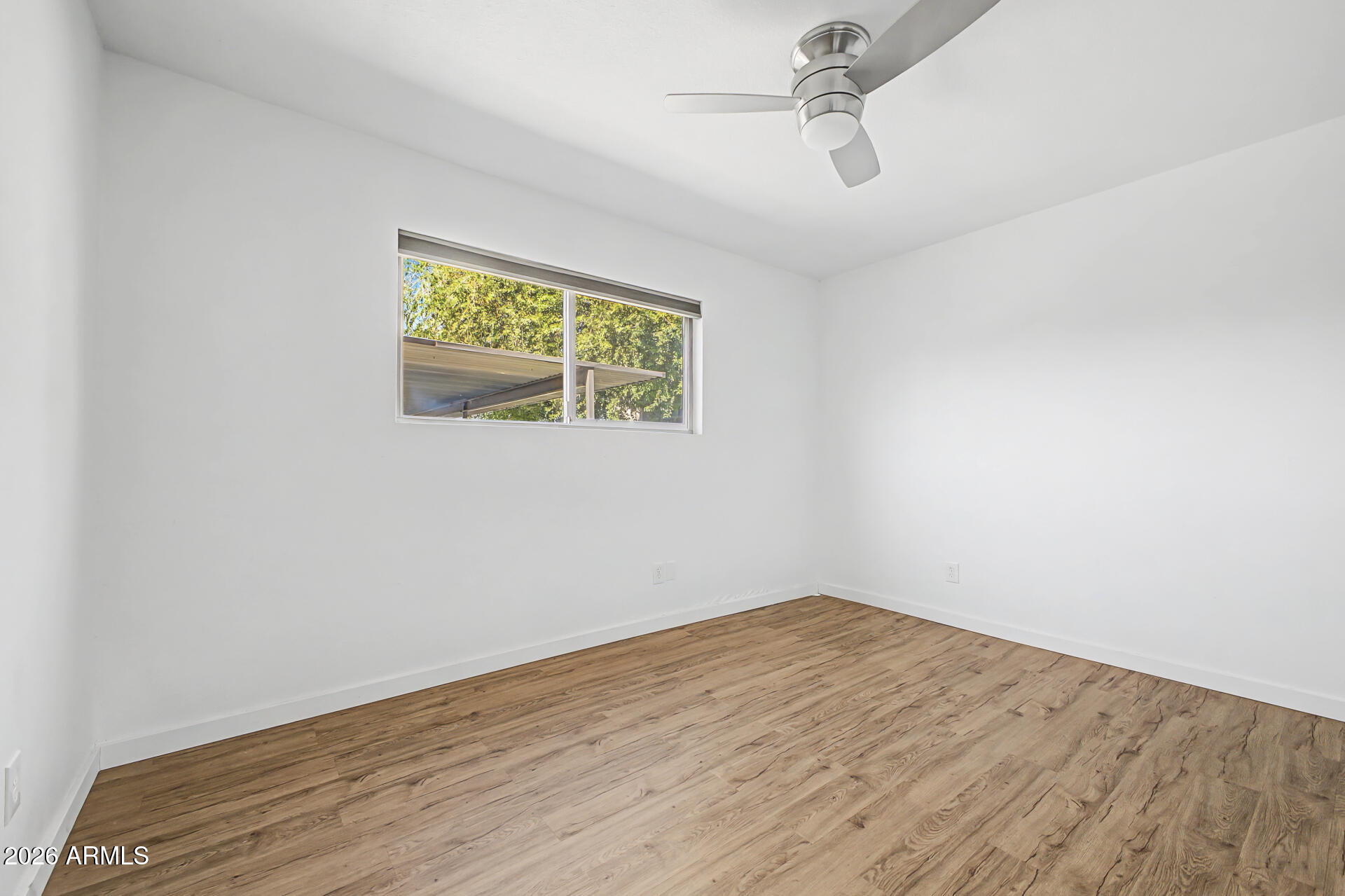 5525 East Thomas Road, Unit Q4 Phoenix, AZ 85018 - Photo 17 of 32 Bedroom 2