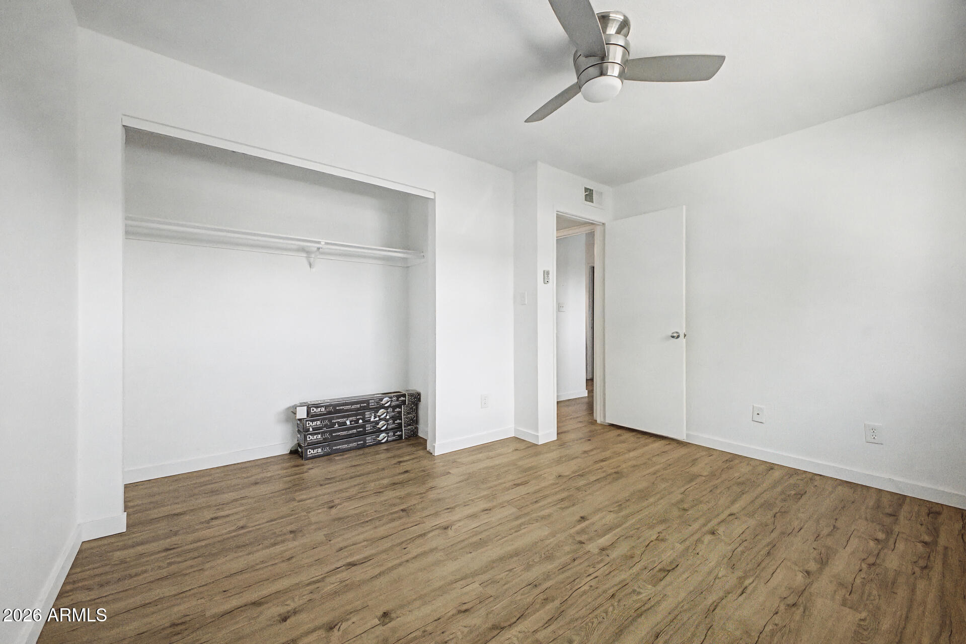 5525 East Thomas Road, Unit Q4 Phoenix, AZ 85018 - Photo 18 of 32 Bedroom 2