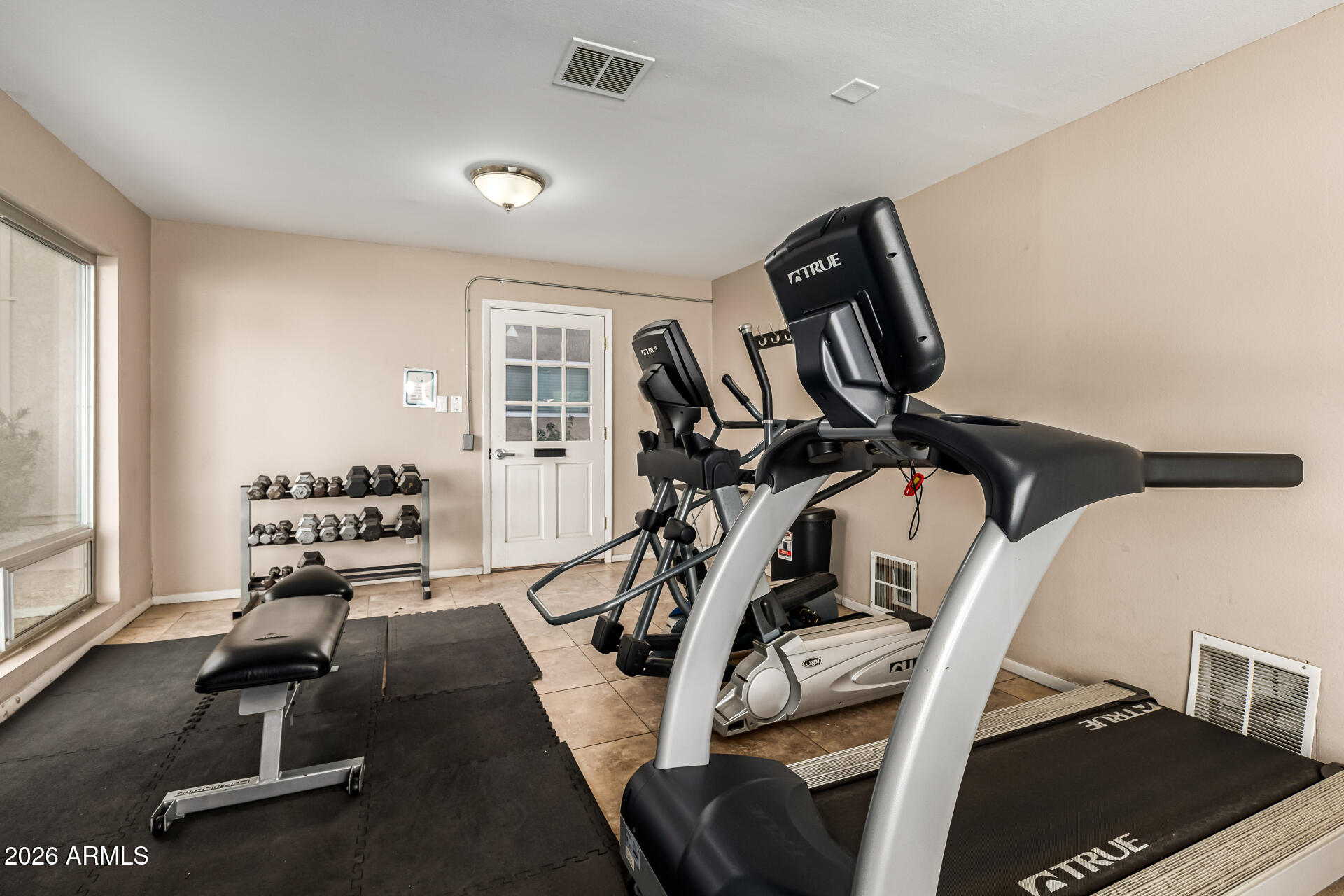 5525 East Thomas Road, Unit Q4 Phoenix, AZ 85018 - Photo 32 of 32 Clubhouse