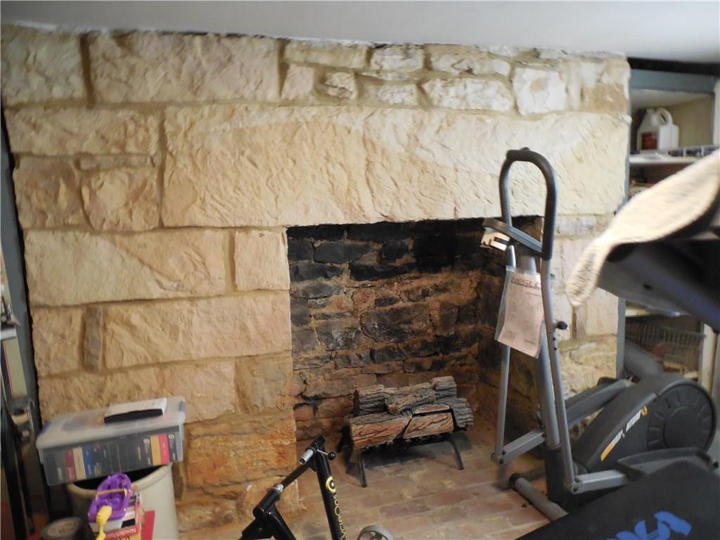 283 Martin Road Scottdale, PA 15683 - Photo 18 of 22