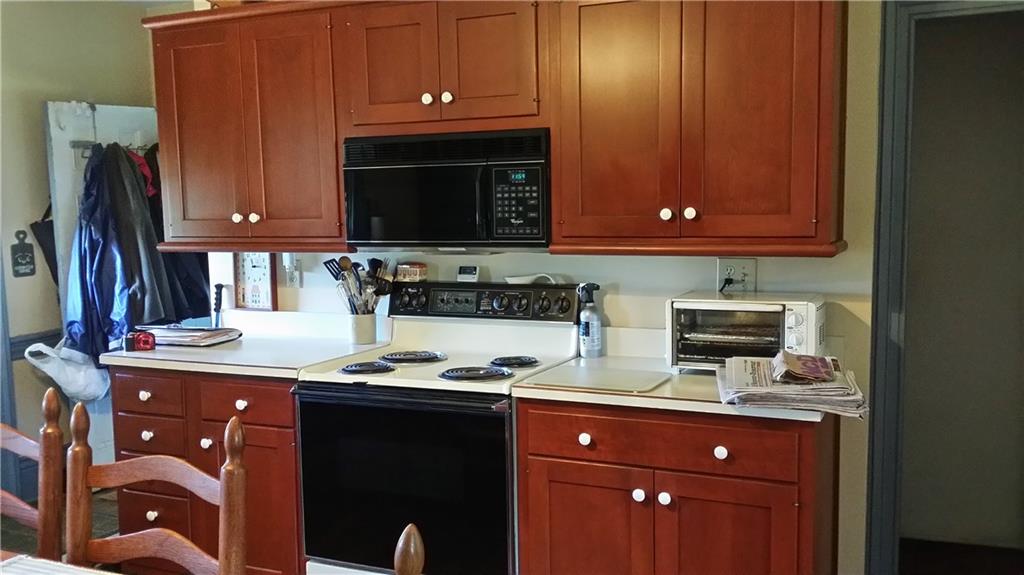 283 Martin Road Scottdale, PA 15683 - Photo 4 of 22