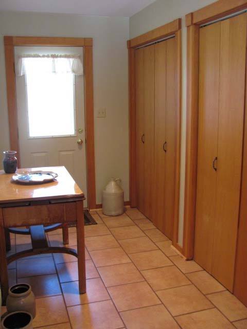 71 Old Middlefield Road Washington, MA 01223 - Photo 22 of 37 Rear foyer