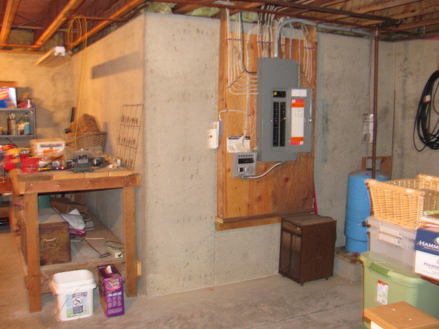 71 Old Middlefield Road Washington, MA 01223 - Photo 34 of 37 200 amp electrical service