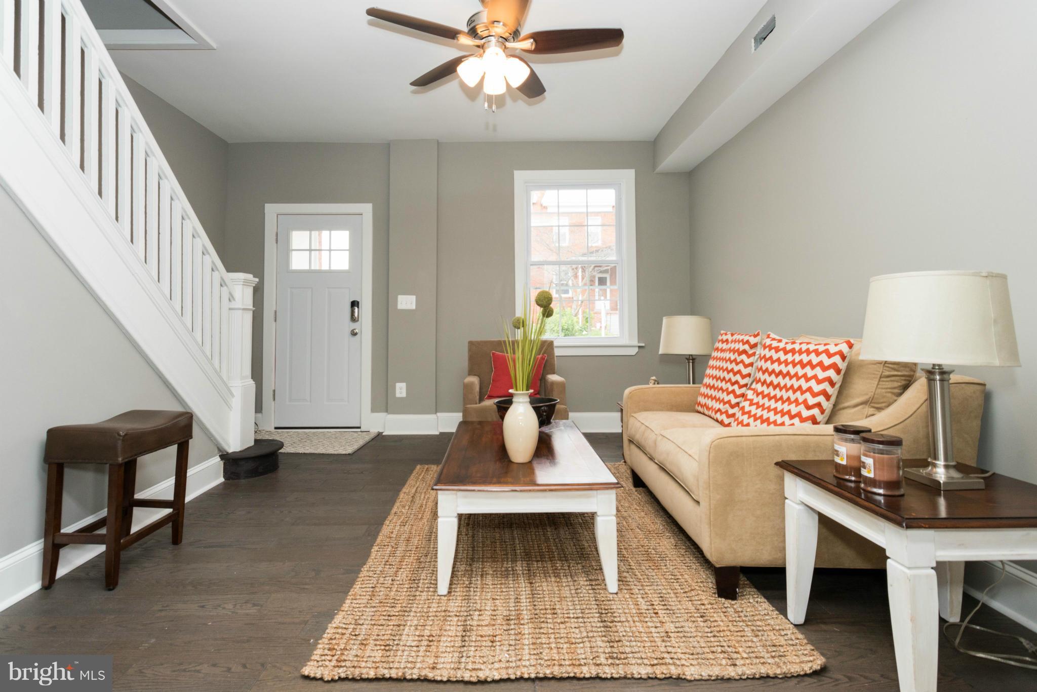637 Rappolla Street Baltimore, MD 21224 - Photo 7 of 22 Living Room