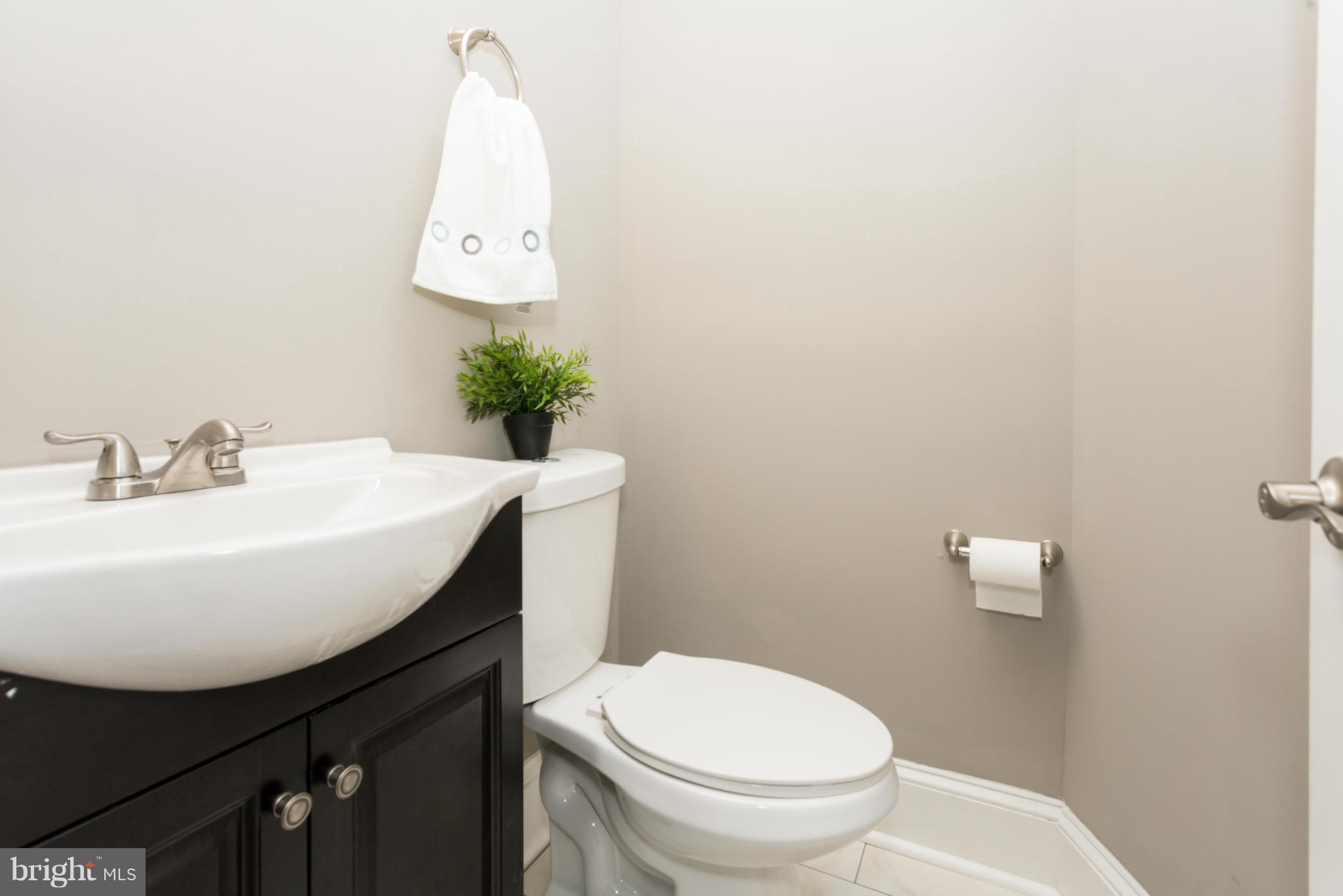 637 Rappolla Street Baltimore, MD 21224 - Photo 10 of 22 Bath