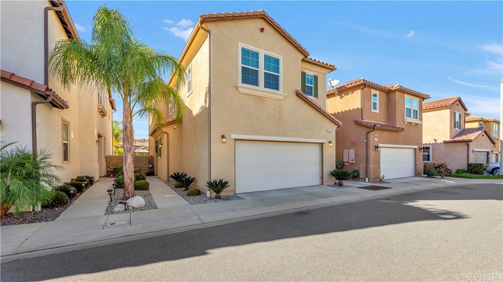 26355 Piazza Di Sarro, Newhall, CA 91321 Compass