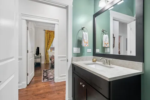 $850,000 | 2853 North Halsted Street, Unit 202, Chicago, IL 60657