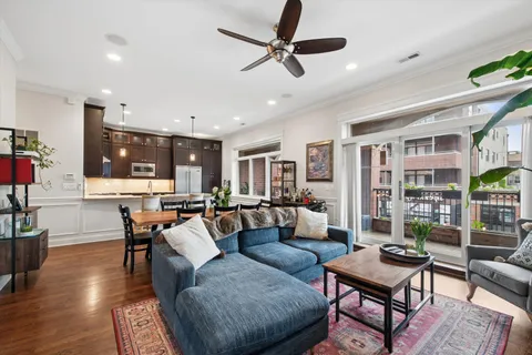 $850,000 | 2853 North Halsted Street, Unit 202, Chicago, IL 60657