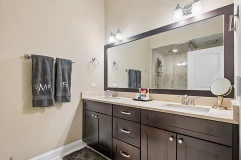 $850,000 | 2853 North Halsted Street, Unit 202, Chicago, IL 60657