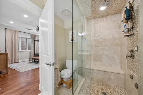 $850,000 | 2853 North Halsted Street, Unit 202, Chicago, IL 60657