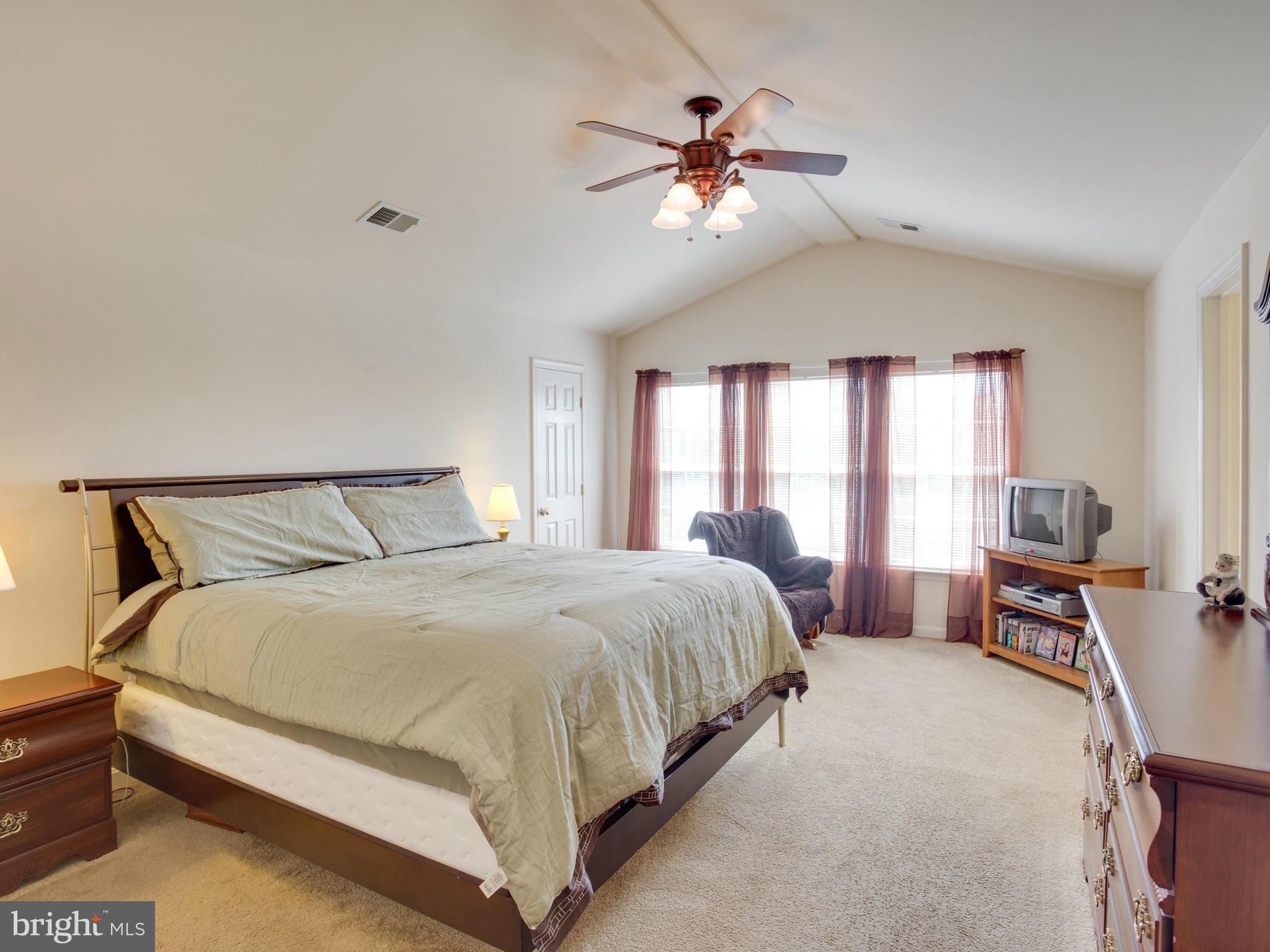 18291 Maple Spring Court Leesburg, VA 20176 - Photo 15 of 30 Bedroom (Master)