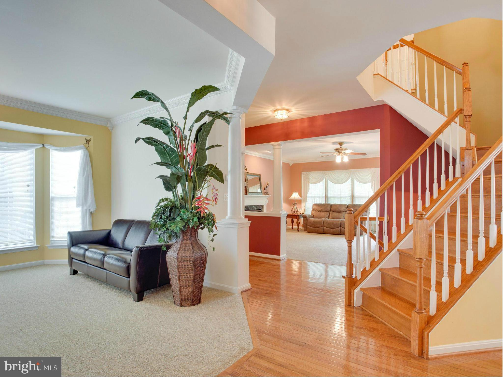 18291 Maple Spring Court Leesburg, VA 20176 - Photo 3 of 30 Interior (General)