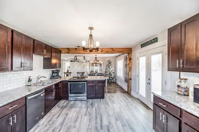 $365,000 | 2999 Oak Grove Church Road, Bethpage, TN 37022