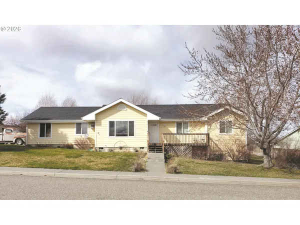$320,000 | 875 Lakeview Court, Heppner, OR 97836