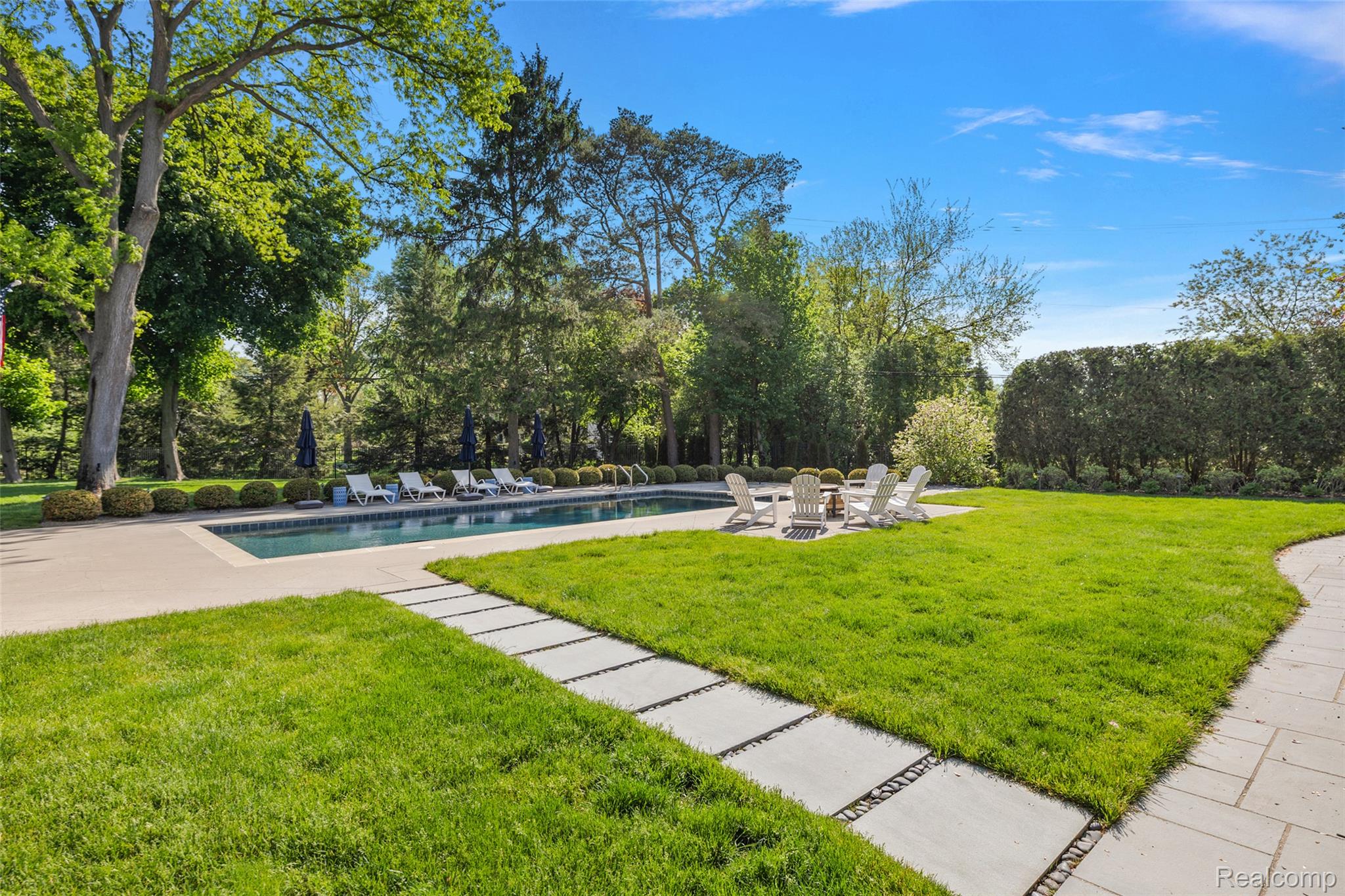 232 Guilford Road Bloomfield Hills, MI 48304 - Photo 39 of 47 232 Guilford-10.jpg
