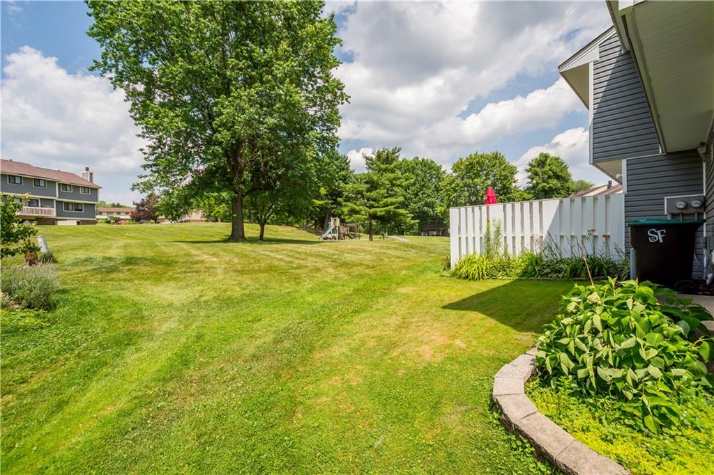 536 Hunters Path Road Bridgeville, PA 15017 - Photo 5 of 27