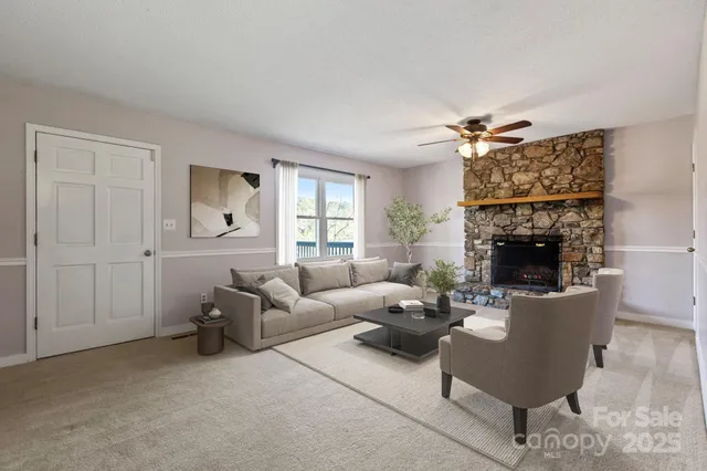 $398,500 | 28 Timber Lane, Asheville, NC 28806