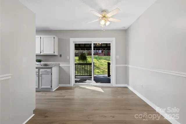 $398,500 | 28 Timber Lane, Asheville, NC 28806