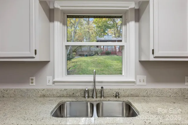 $398,500 | 28 Timber Lane, Asheville, NC 28806