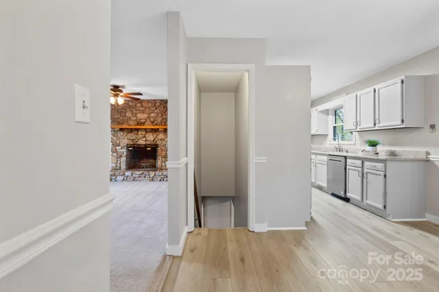 $398,500 | 28 Timber Lane, Asheville, NC 28806