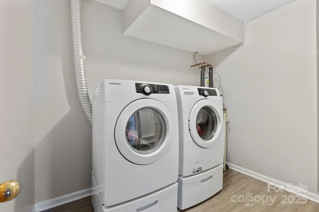 $398,500 | 28 Timber Lane, Asheville, NC 28806