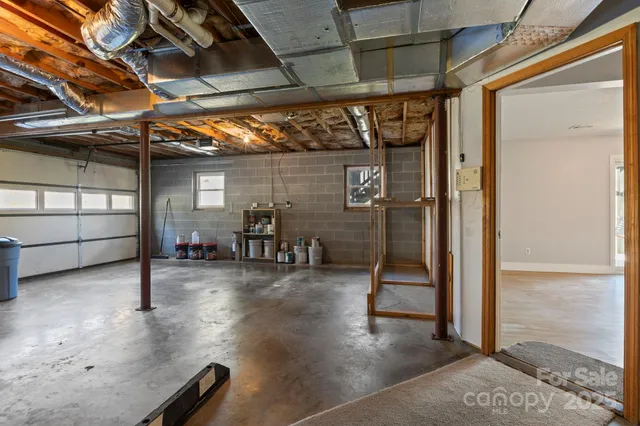 $398,500 | 28 Timber Lane, Asheville, NC 28806