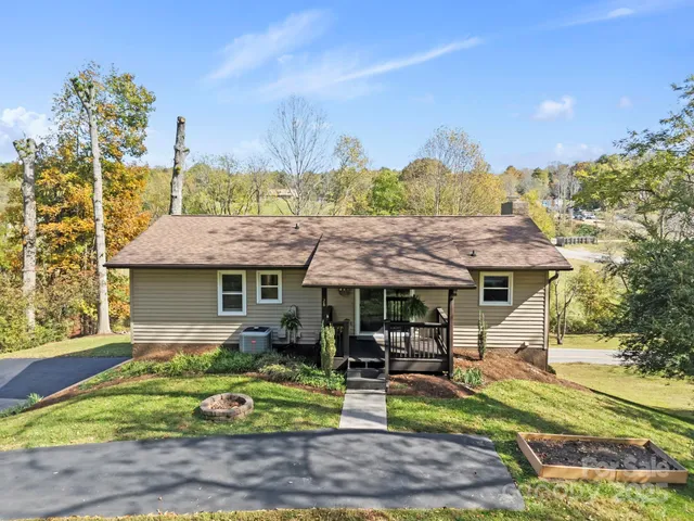 $398,500 | 28 Timber Lane, Asheville, NC 28806