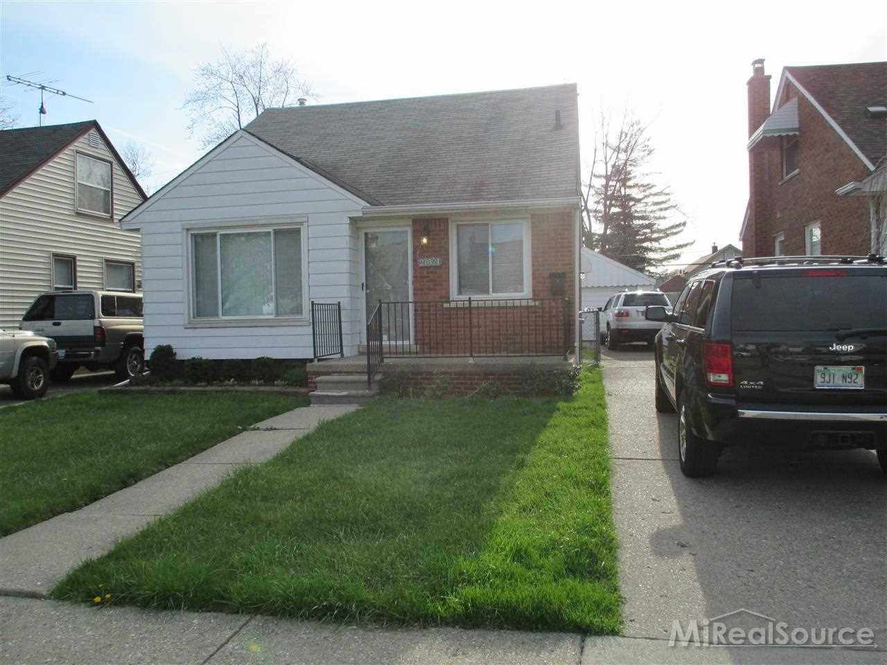 21821 Rausch Avenue Eastpointe, MI 48021 - Photo 15 of 15 31192182-14.JPG
