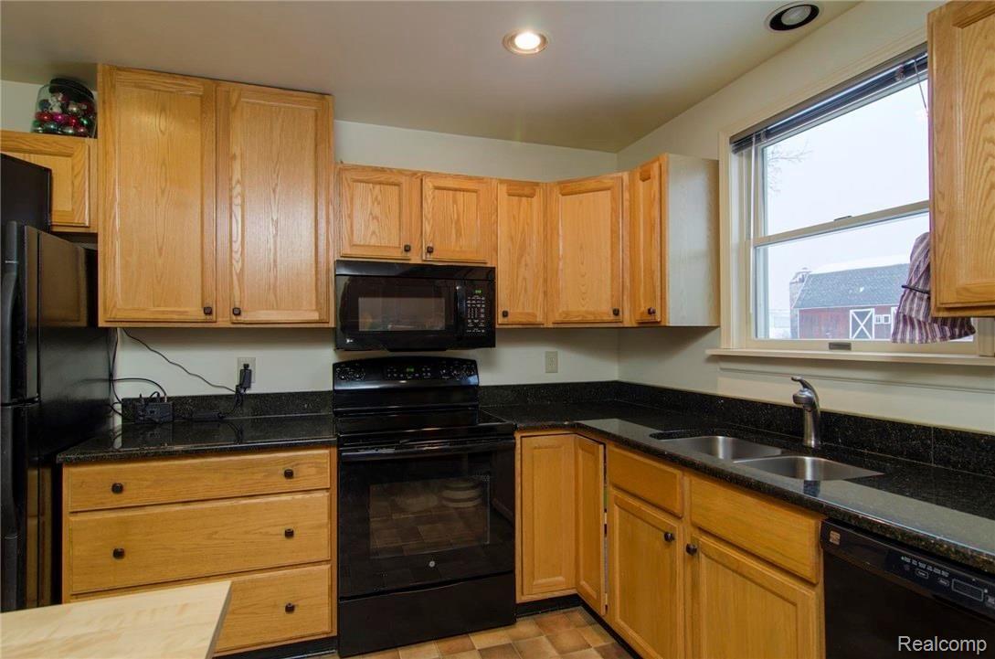 2310 Dutcher Road Howell, MI 48843 - Photo 5 of 43 GRU_23Enfused.jpg