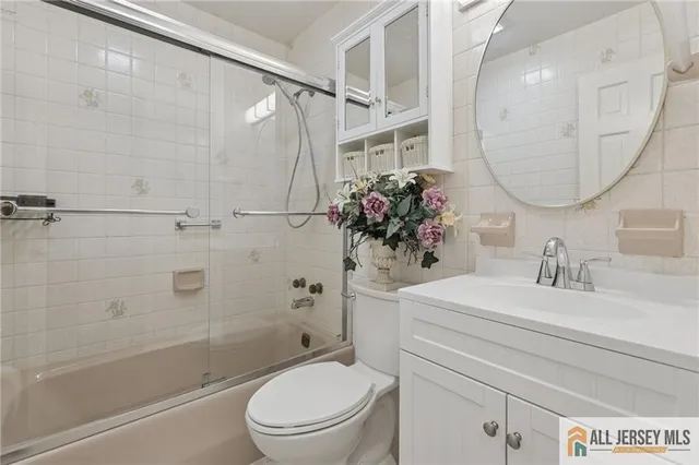 $738,000 | 21 Buena Vista Avenue, Piscataway, NJ 08854