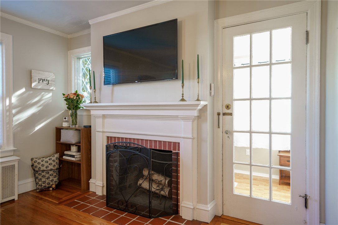 123 Calaman Road Cranston, RI 02910 - Photo 5 of 38