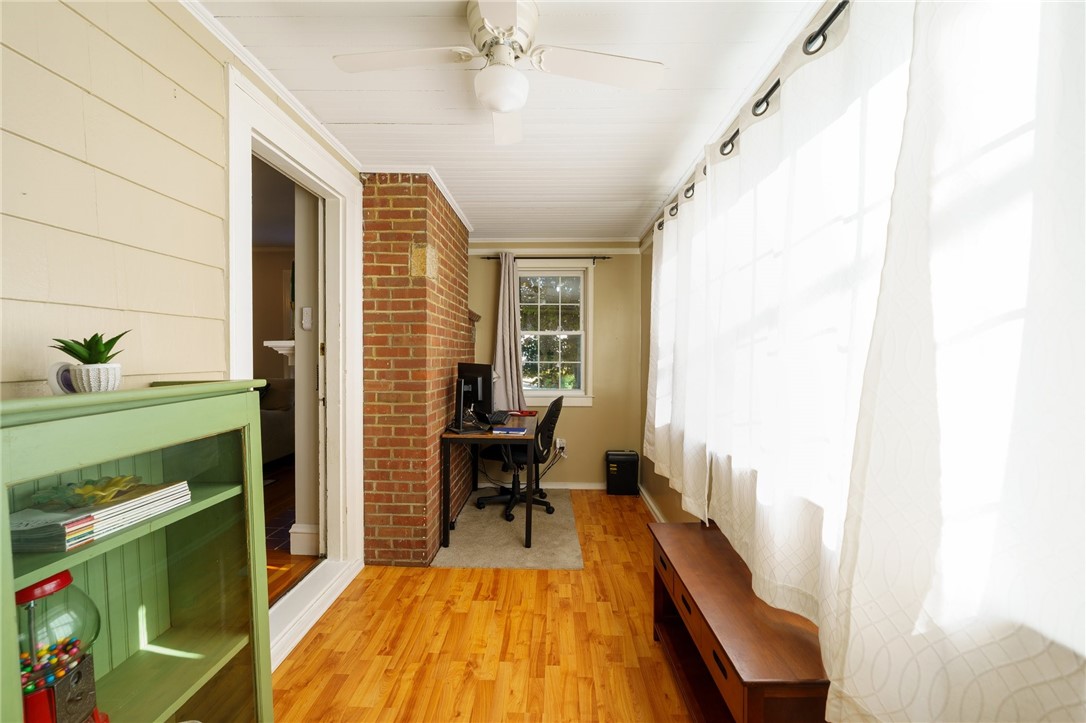 123 Calaman Road Cranston, RI 02910 - Photo 6 of 38
