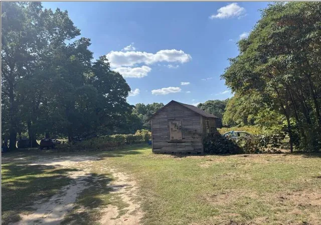 $89,900 | 80380 42nd Street, Decatur, MI 49045